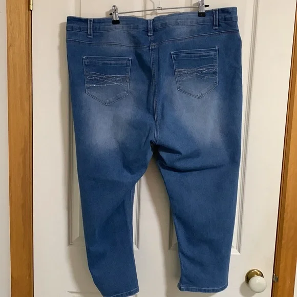 BE ME BLUE BEDAZZLED WIDE LEG JEANS SIZE 22 - Picture 5 of 8